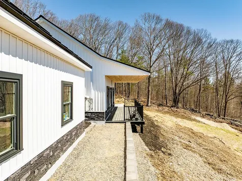 740 Pinnacle Road Liberty ME 04949