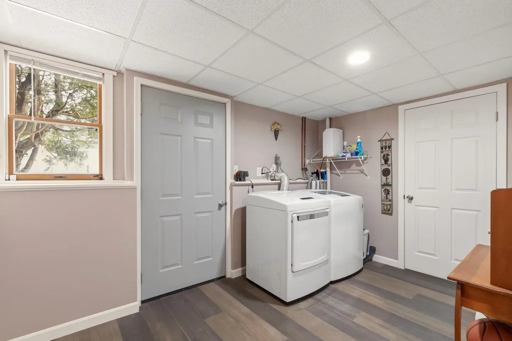 72 Louise Street Auburn ME 04210