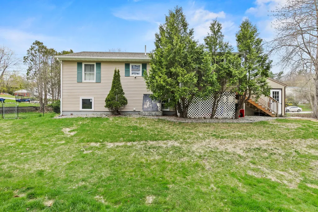 72 Louise Street Auburn ME 04210