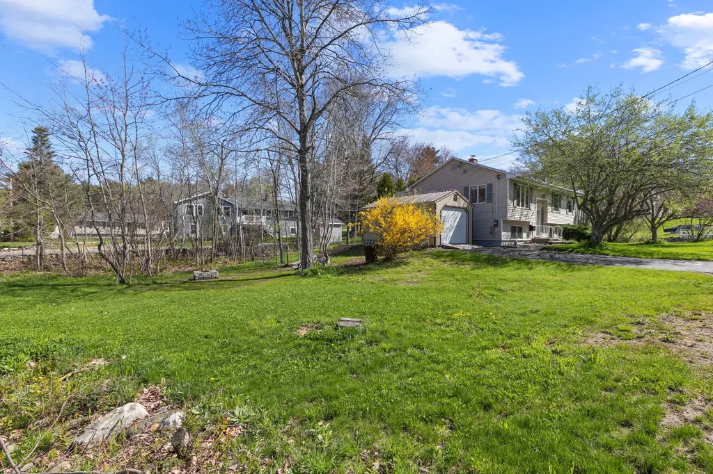72 Louise Street Auburn ME 04210