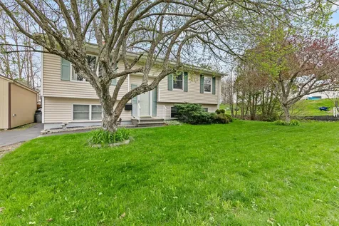 72 Louise Street Auburn ME 04210