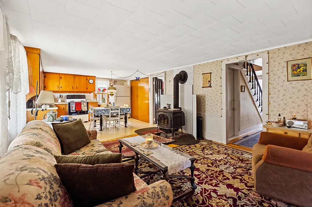 1023 Pond Road Sidney ME 04330