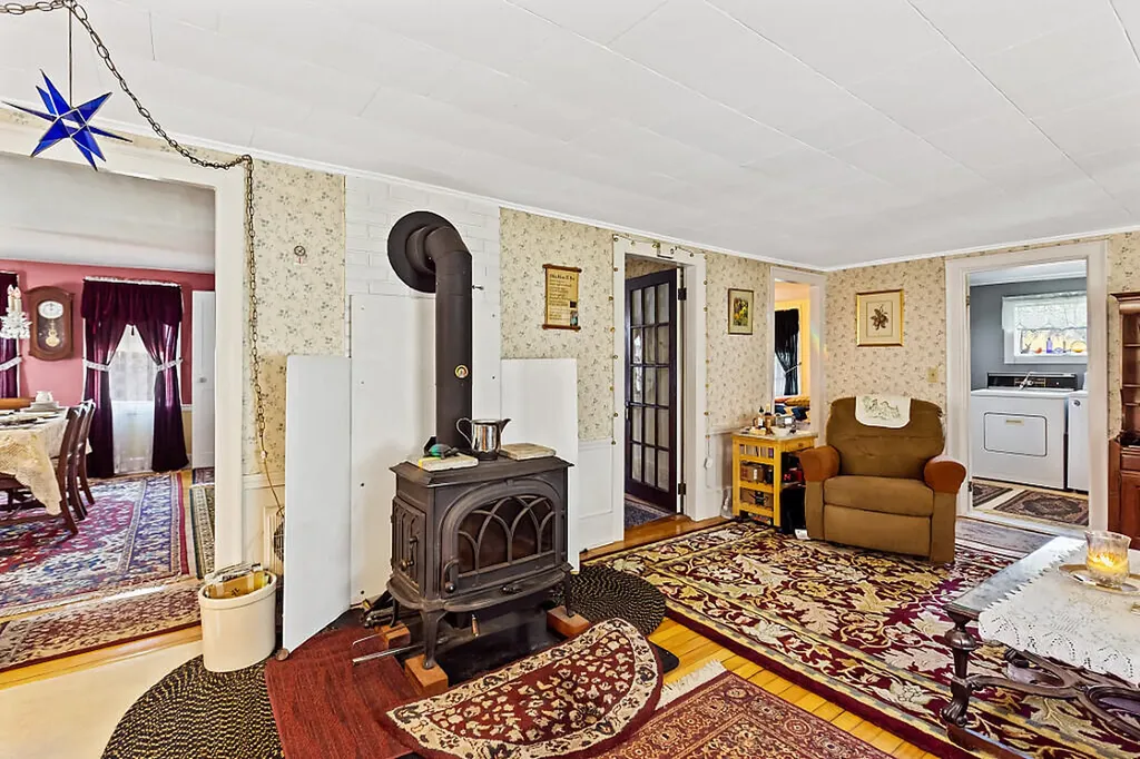 1023 Pond Road Sidney ME 04330