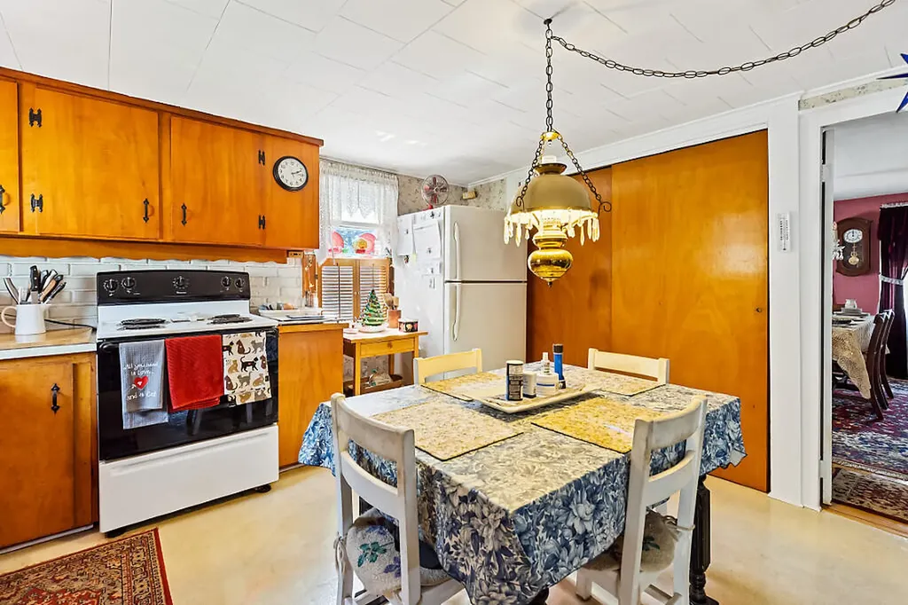 1023 Pond Road Sidney ME 04330
