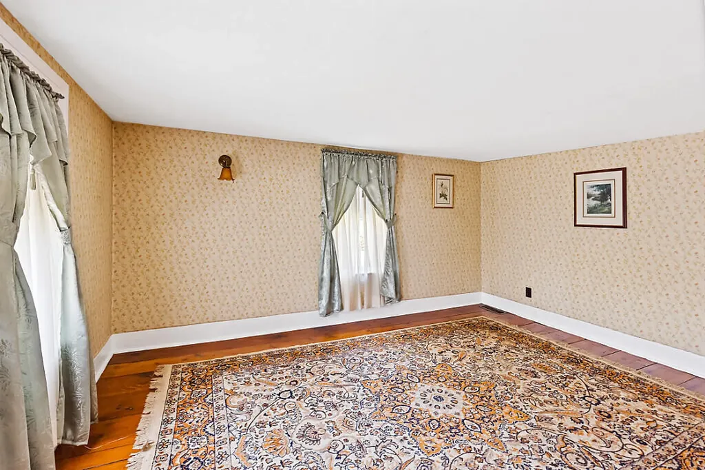 1023 Pond Road Sidney ME 04330