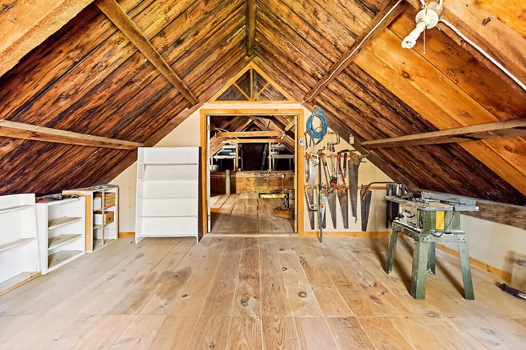 1023 Pond Road Sidney ME 04330