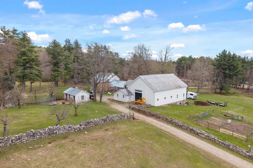 192 South Road Parsonsfield ME 04047