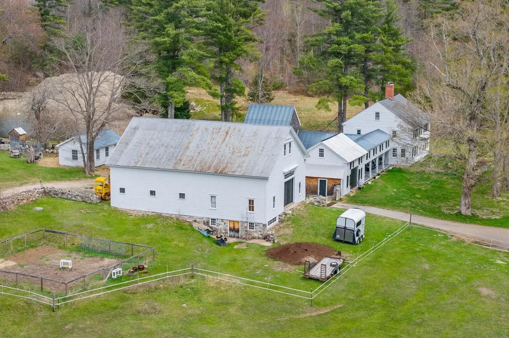 192 South Road Parsonsfield ME 04047