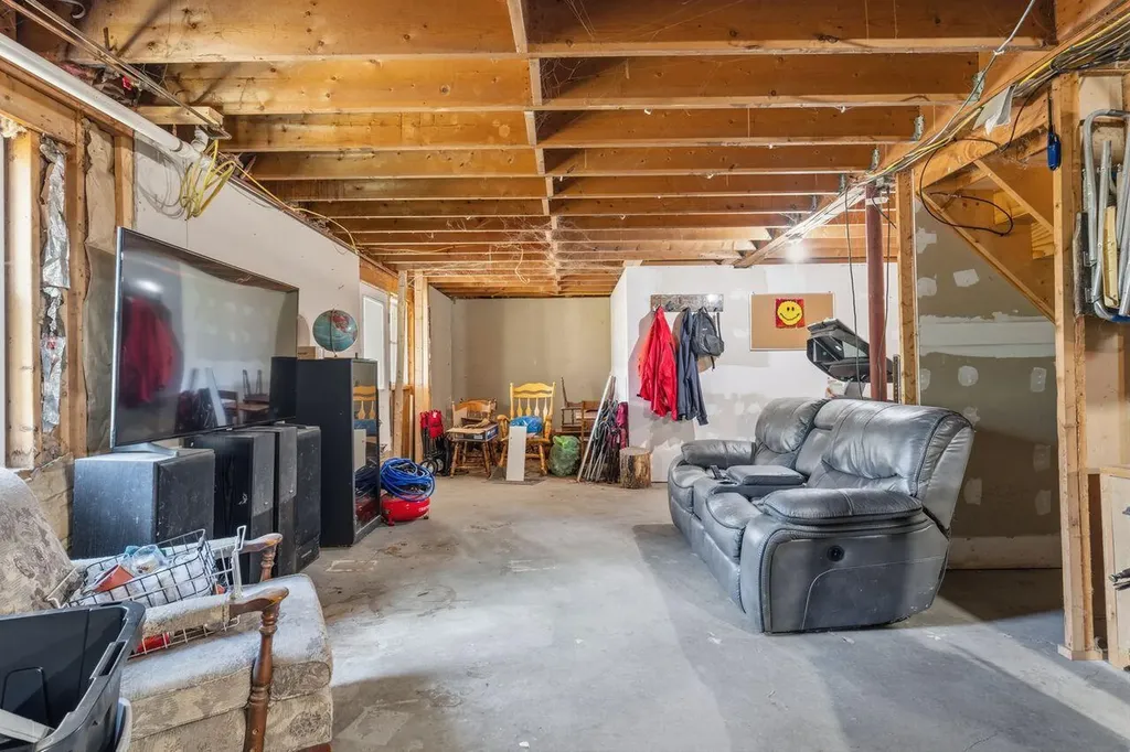585 Bridgton Road Sebago ME 04029