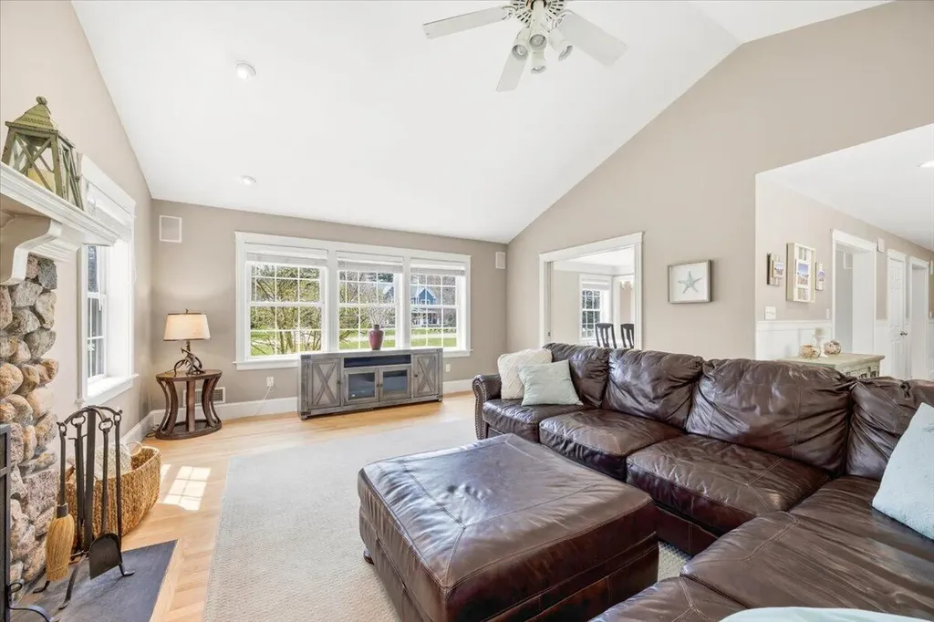 8 Elbridge Oliver Way Scarborough ME 04074