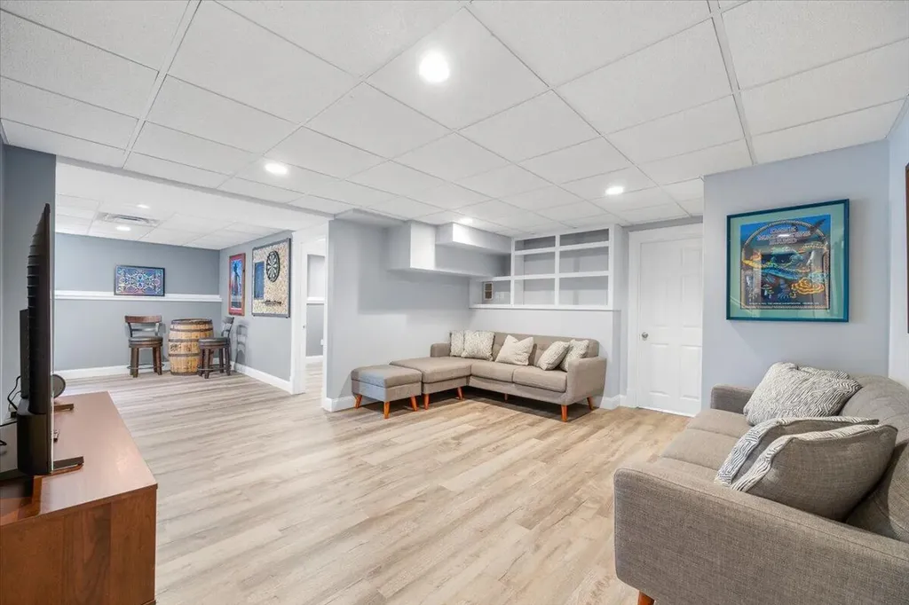 8 Elbridge Oliver Way Scarborough ME 04074