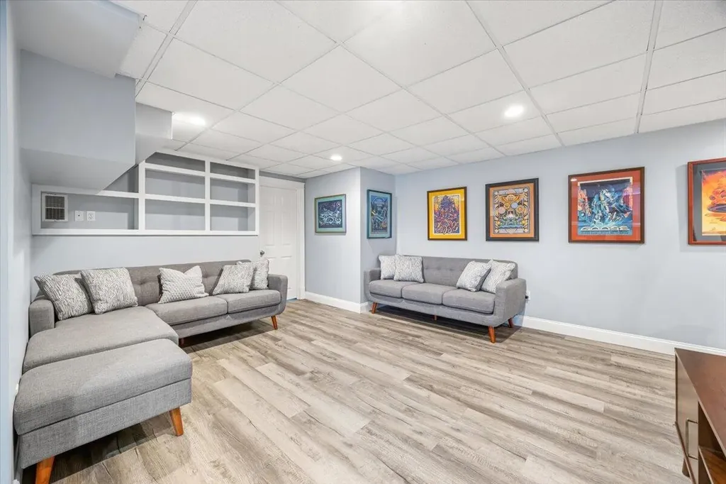 8 Elbridge Oliver Way Scarborough ME 04074