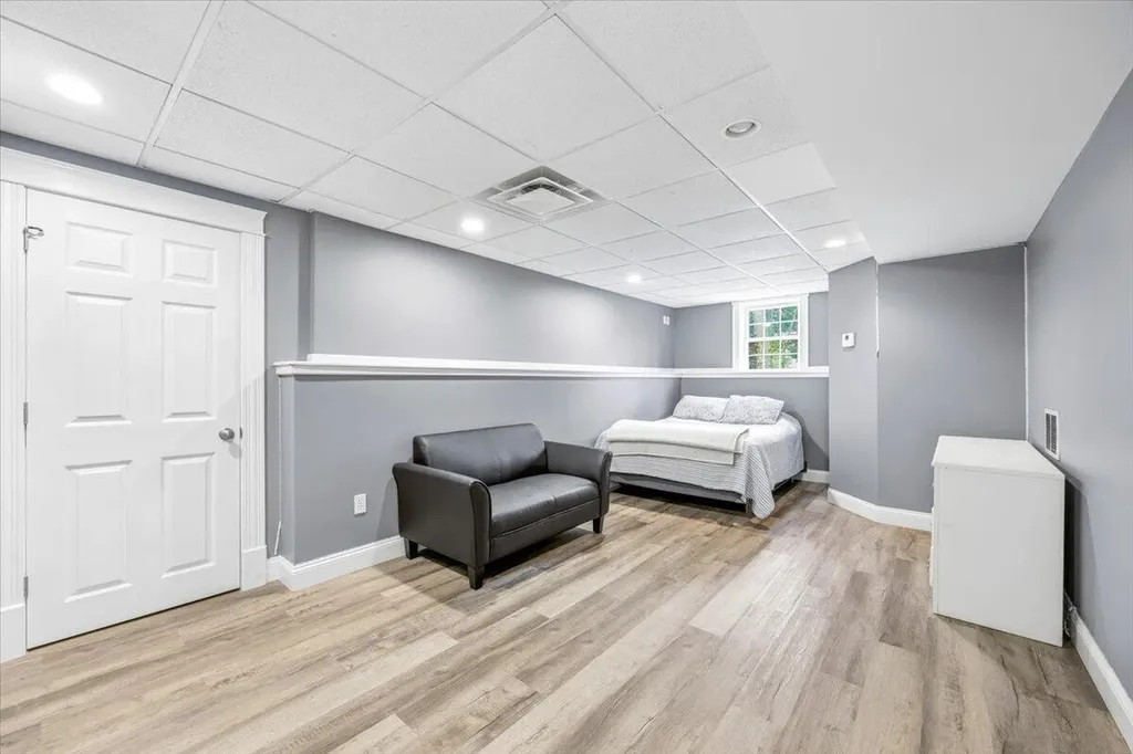 8 Elbridge Oliver Way Scarborough ME 04074