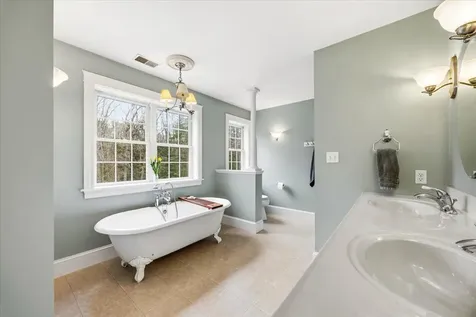 8 Elbridge Oliver Way Scarborough ME 04074