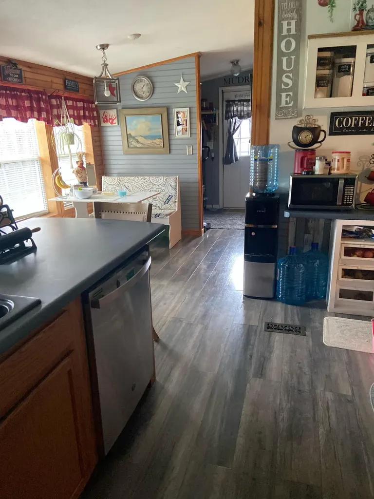 16 Averill Mobile Home Park Benton ME 04901