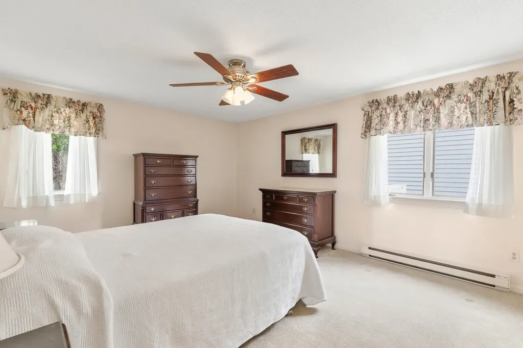 13 Colonial Way Auburn ME 04210