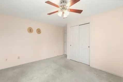 13 Colonial Way Auburn ME 04210