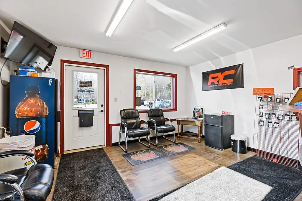 283 Hinckley Road Clinton ME 04927
