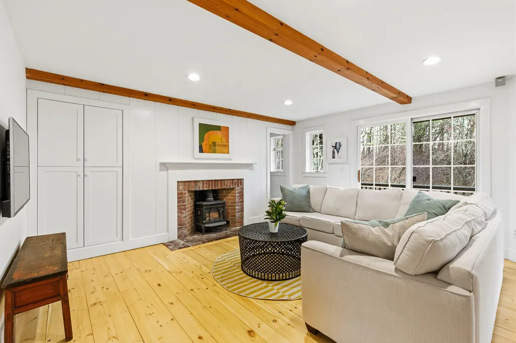 531 Ledge Road Yarmouth ME 04096