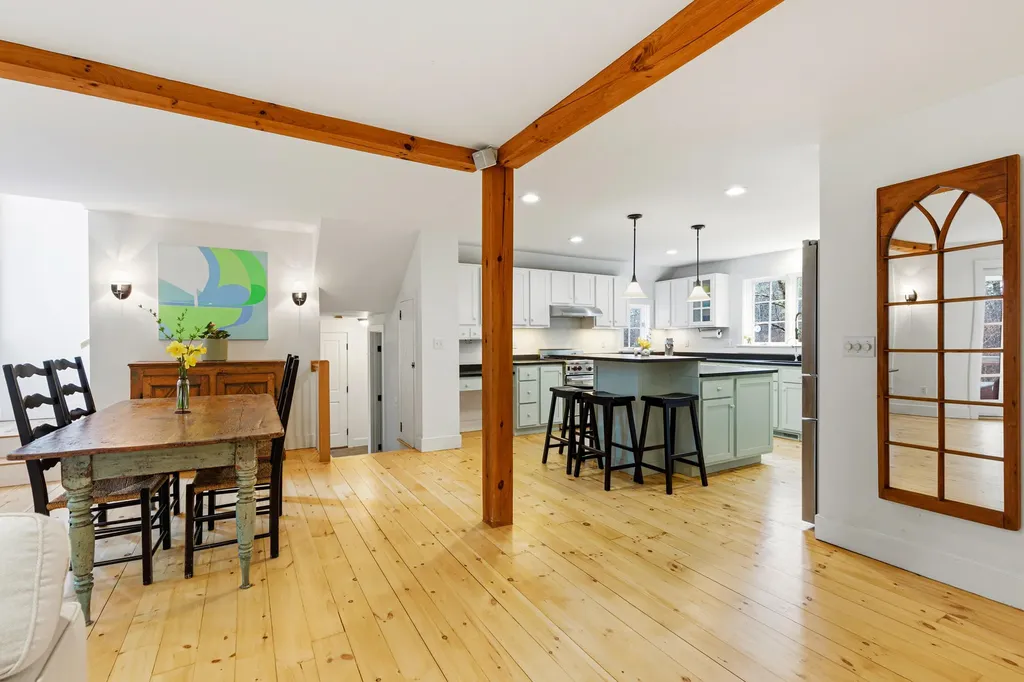 531 Ledge Road Yarmouth ME 04096