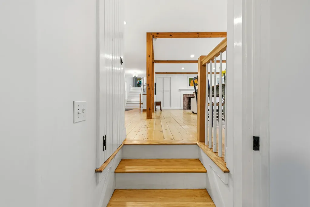 531 Ledge Road Yarmouth ME 04096
