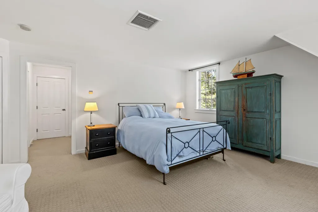 531 Ledge Road Yarmouth ME 04096