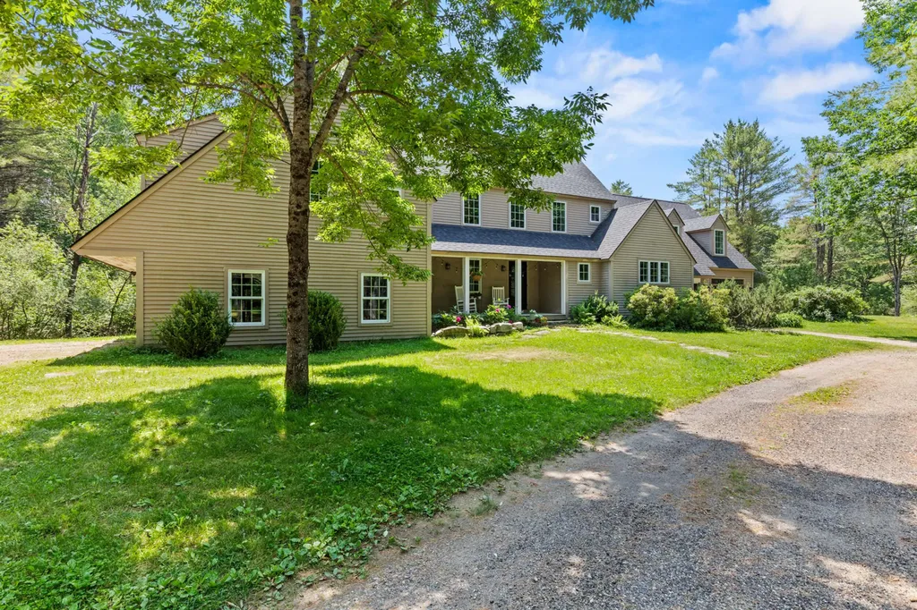 531 Ledge Road Yarmouth ME 04096