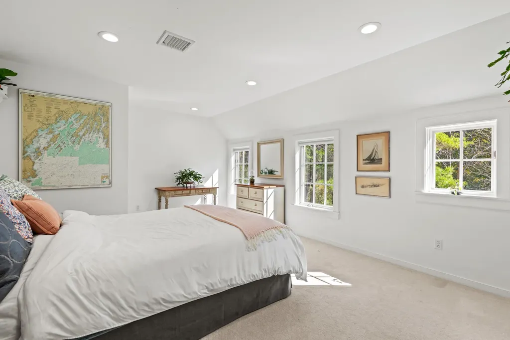 531 Ledge Road Yarmouth ME 04096