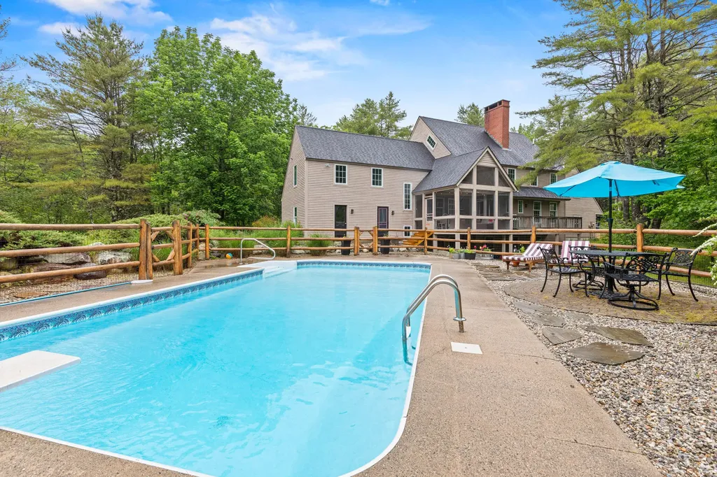 531 Ledge Road Yarmouth ME 04096