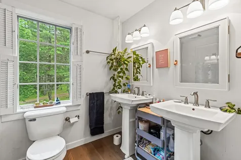 531 Ledge Road Yarmouth ME 04096