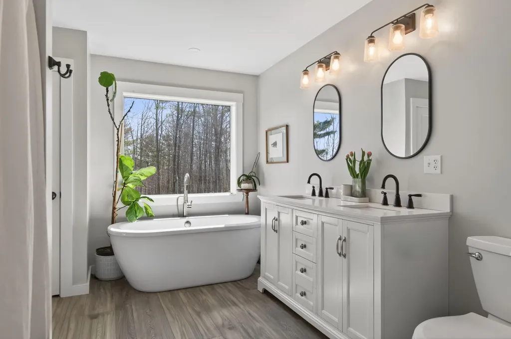 4 Overlook Drive Richmond ME 04357