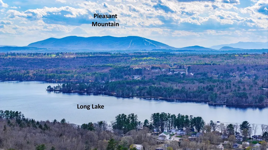12 Village Heights Harrison ME 04040