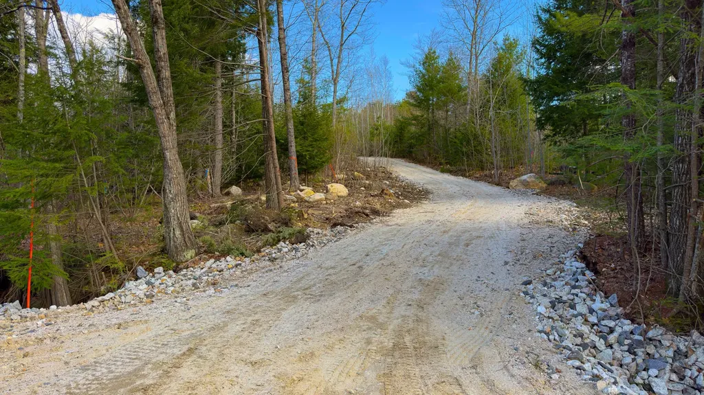 18 Village Heights Harrison ME 04040