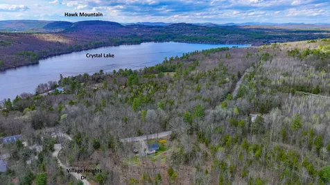 18 Village Heights Harrison ME 04040