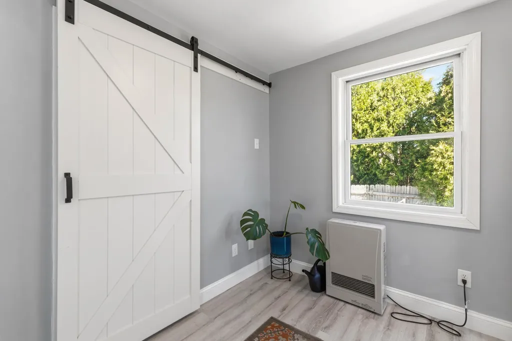 313R Warren Avenue Portland ME 04103