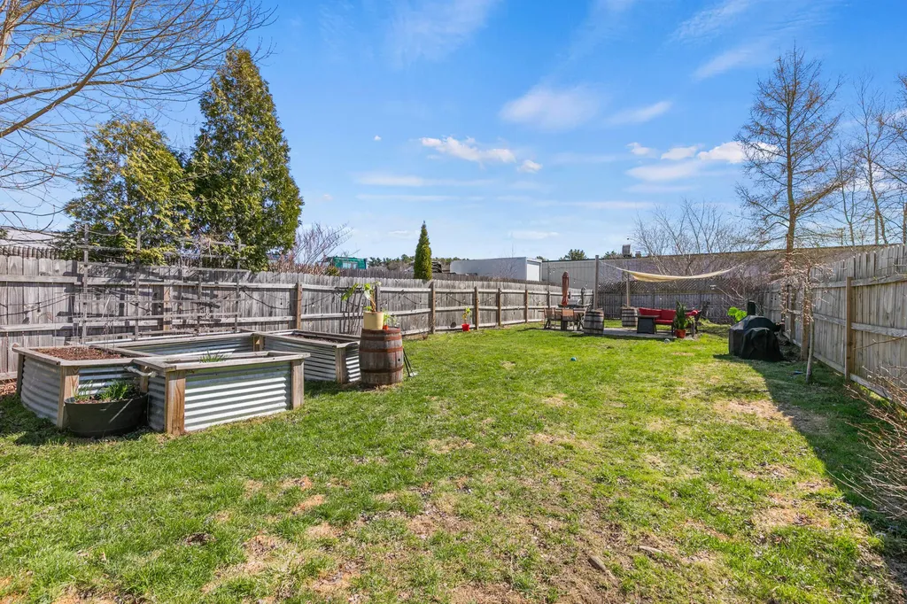 313R Warren Avenue Portland ME 04103
