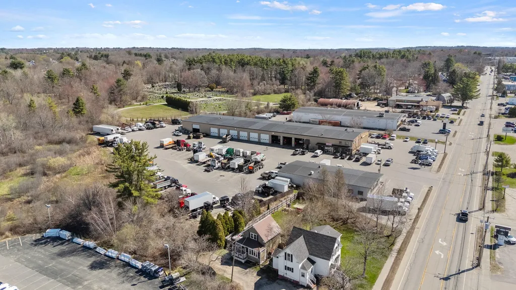 313R Warren Avenue Portland ME 04103