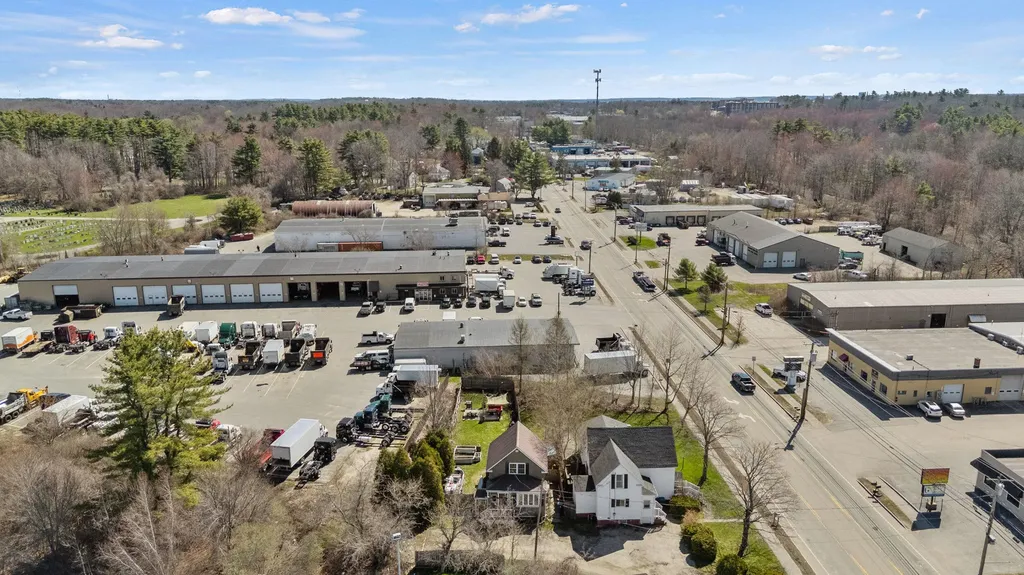 313R Warren Avenue Portland ME 04103
