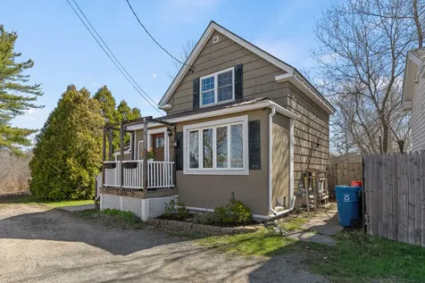 313R Warren Avenue Portland ME 04103