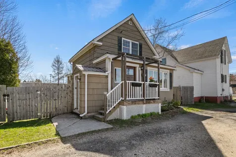 313R Warren Avenue Portland ME 04103