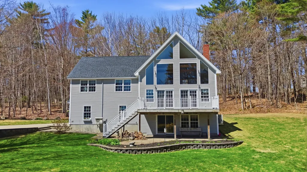 43 Hoyt Drive Monmouth ME 04259