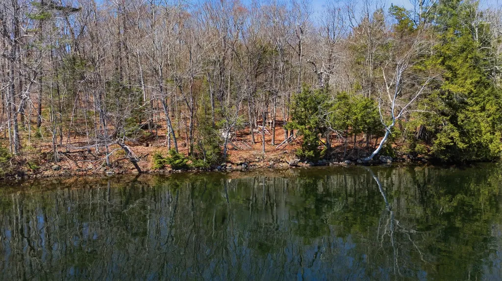 43 Hoyt Drive Monmouth ME 04259