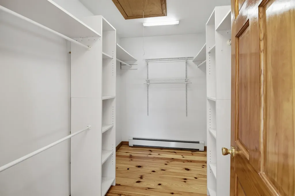 43 Hoyt Drive Monmouth ME 04259