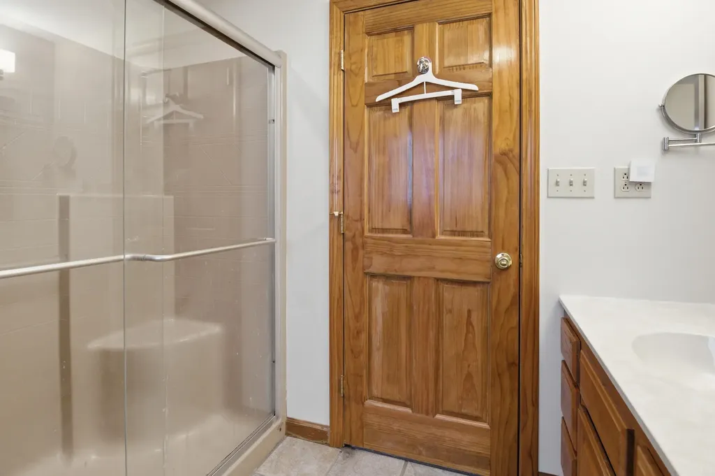 43 Hoyt Drive Monmouth ME 04259