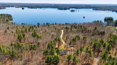 43 Hoyt Drive Monmouth ME 04259