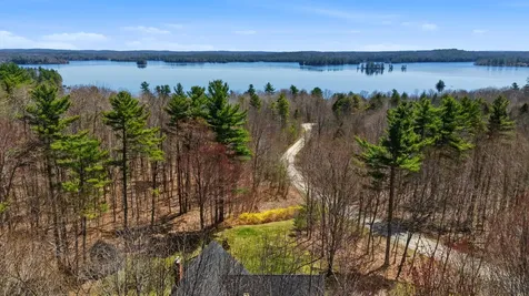 43 Hoyt Drive Monmouth ME 04259