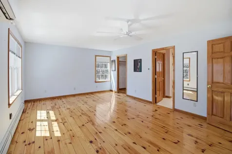 43 Hoyt Drive Monmouth ME 04259