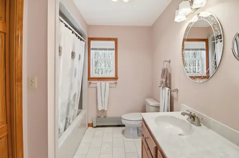 43 Hoyt Drive Monmouth ME 04259