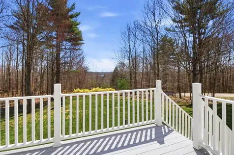 43 Hoyt Drive Monmouth ME 04259