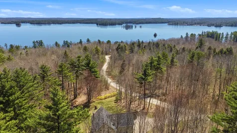 43 Hoyt Drive Monmouth ME 04259